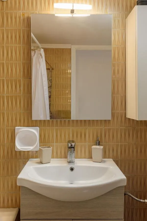 Best Location 3 Bedroom Apartment With View Salonicco