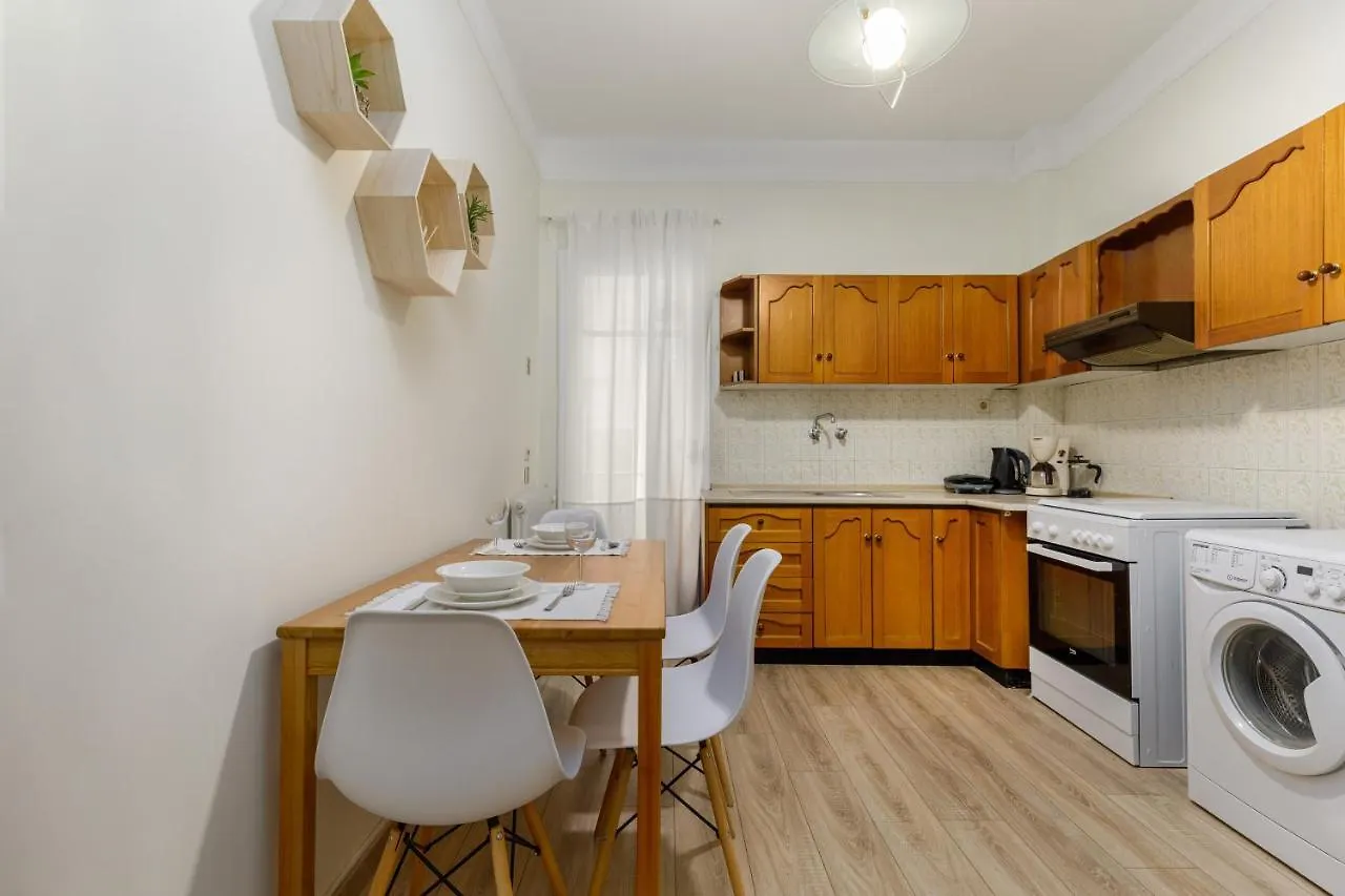Best Location 3 Bedroom Apartment With View Salonicco